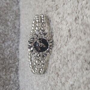 Flower stretch band silver bead bracelet